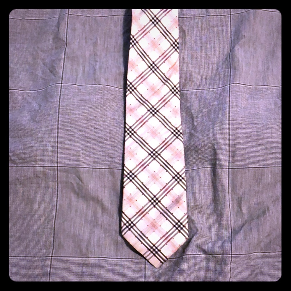 Burberry Tie - Picture 1 of 3